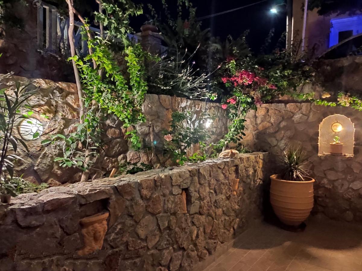 Leonidas Apartments Kamari  Bagian luar foto