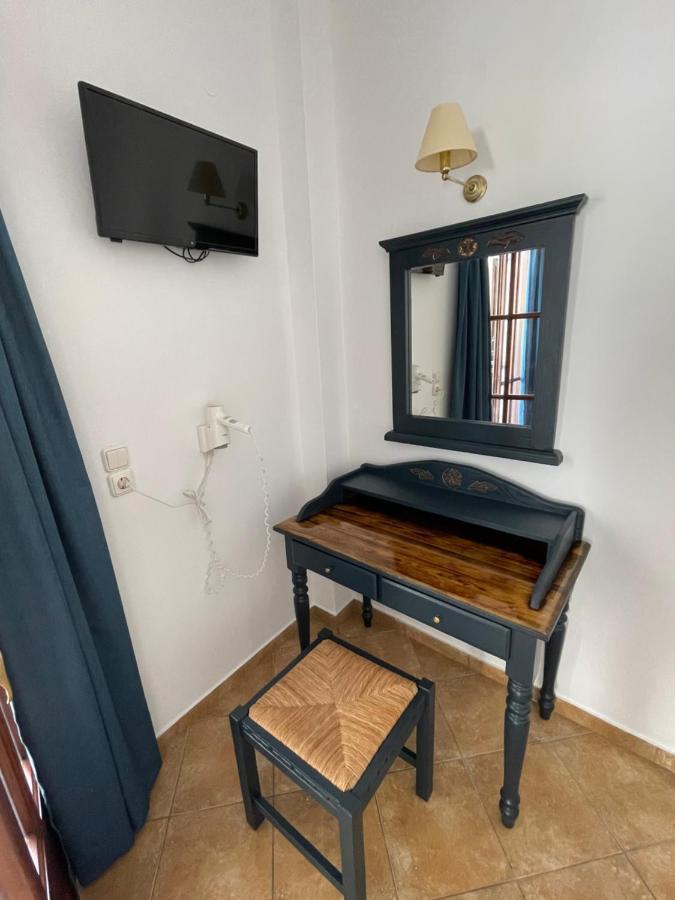 Leonidas Apartments Kamari  Bagian luar foto