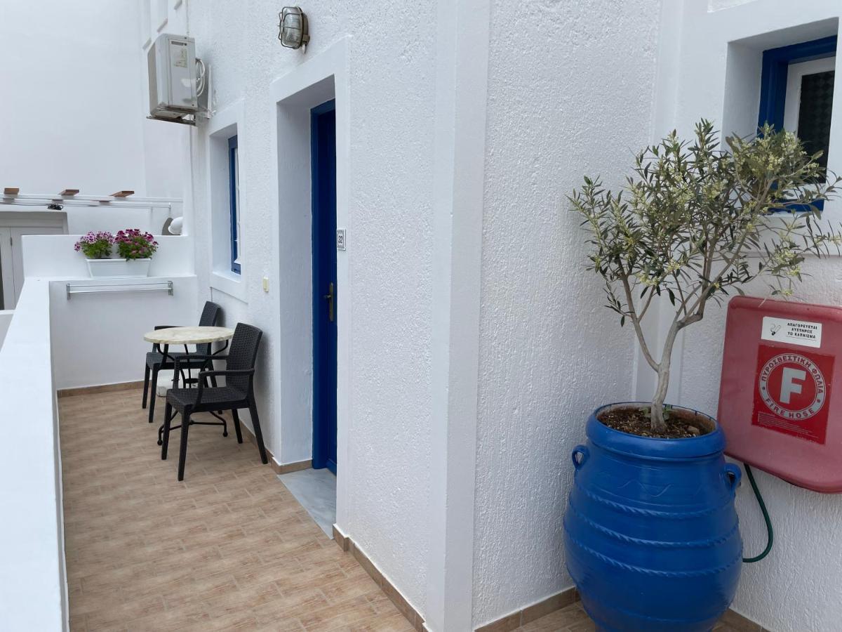 Leonidas Apartments Kamari  Bagian luar foto