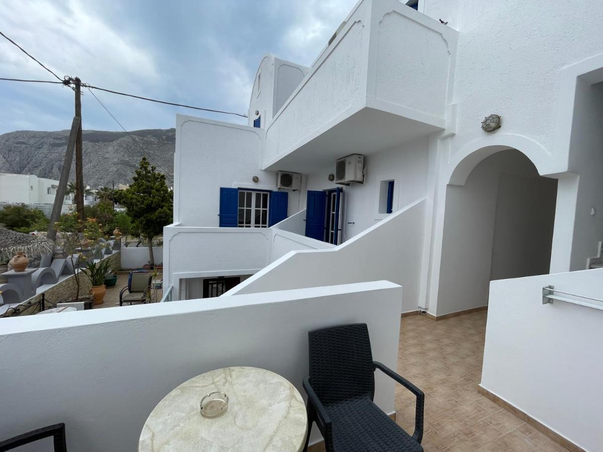Leonidas Apartments Kamari  Bagian luar foto