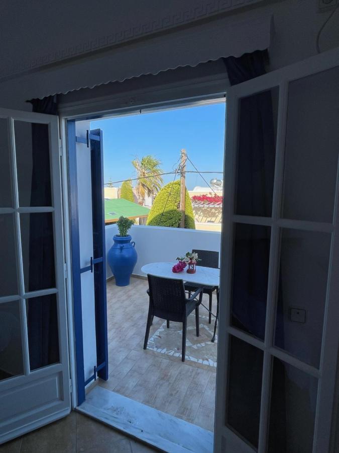 Leonidas Apartments Kamari  Bagian luar foto